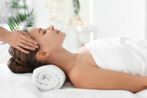 VÌ SAO NÊN MASSAGE MẶT 1 LẦN/ TUẦN?